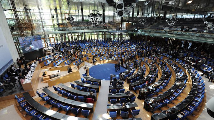 Photo: Negotiating chamber, Bonn. Credit: UNFCCC/Flickr