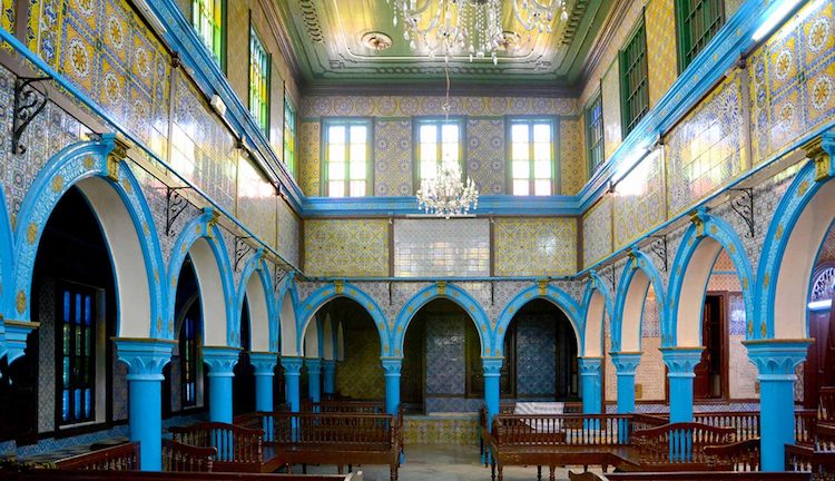 Synagogue La Ghriba in Djerba, an island off the coast of Tunisia. Credit: Citizen59 (flickr). Source: Jüdisches Museum Berlin