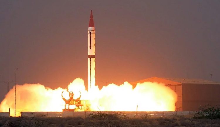 ballistic-missile-Ghaznavi.jpg