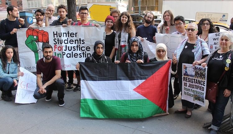 palestinian_students_protesting.jpg