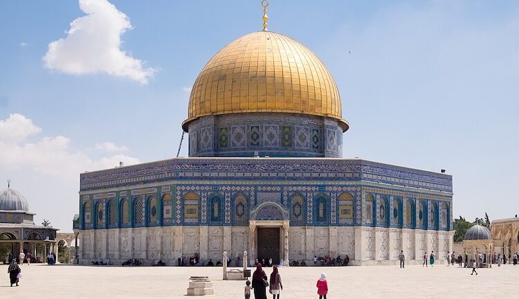 A Rare Alignment: The World Stands Ready, Are the Palestinians?